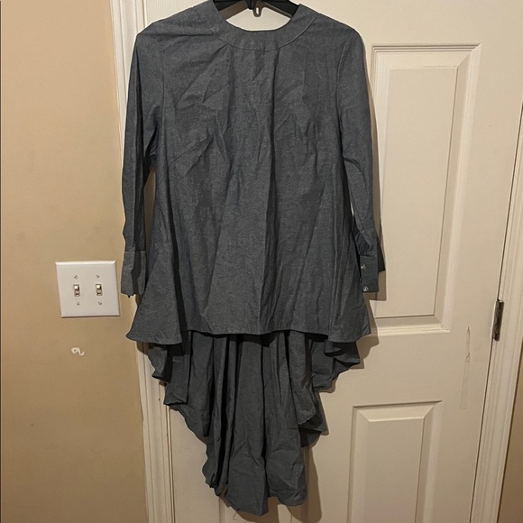 Chic Gray Women's Blouse - Picture 1 of 5